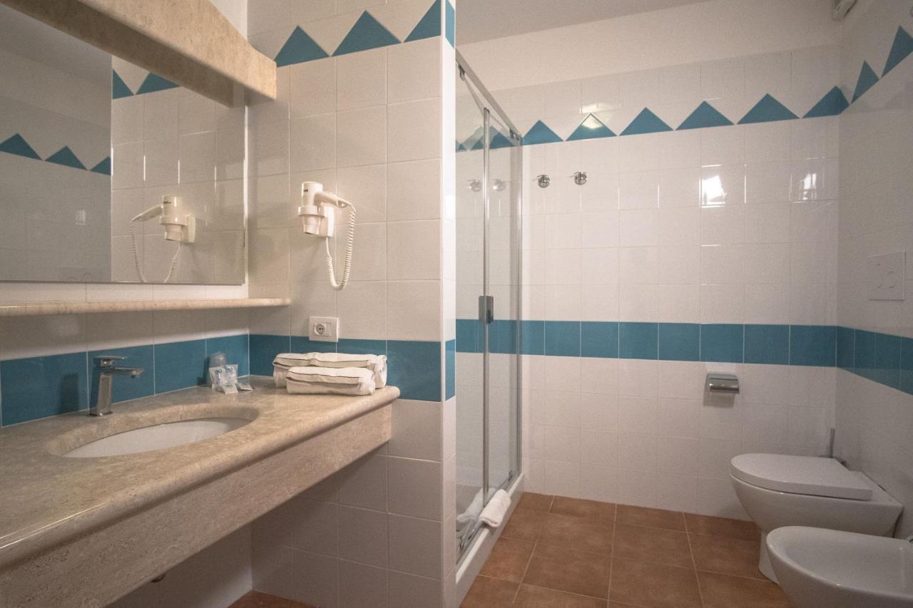 Le Residenze Del Golfo Di Orosei Aparthotel Bagian luar foto