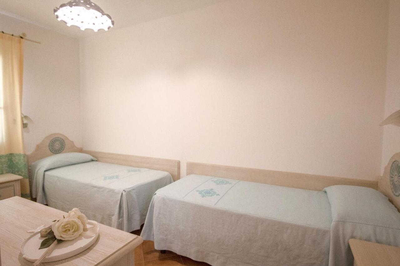 Le Residenze Del Golfo Di Orosei Aparthotel Bagian luar foto