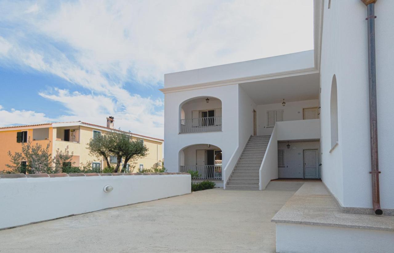 Le Residenze Del Golfo Di Orosei Aparthotel Bagian luar foto