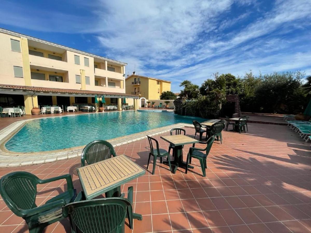 Le Residenze Del Golfo Di Orosei Aparthotel Bagian luar foto