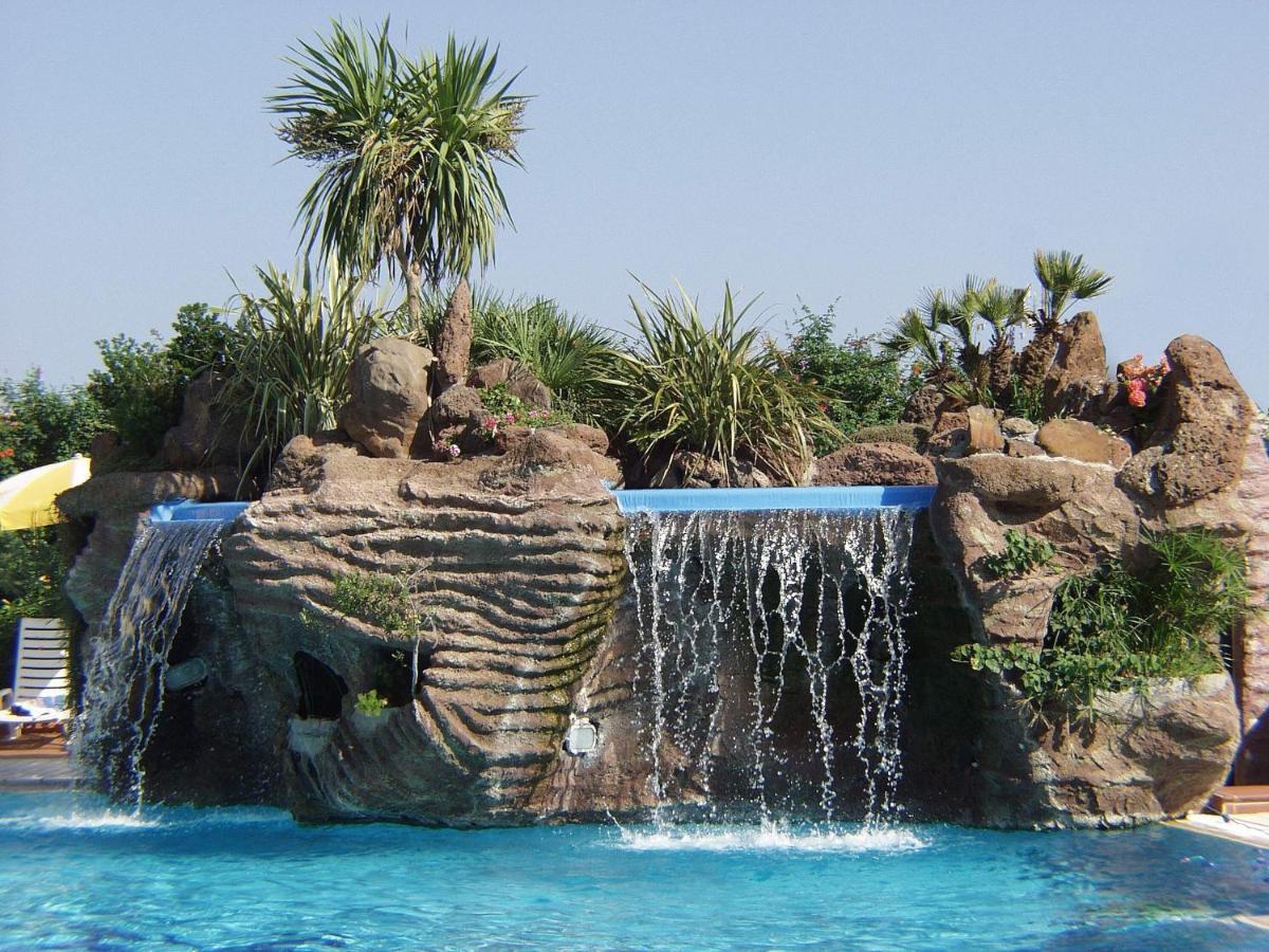 Le Residenze Del Golfo Di Orosei Aparthotel Bagian luar foto