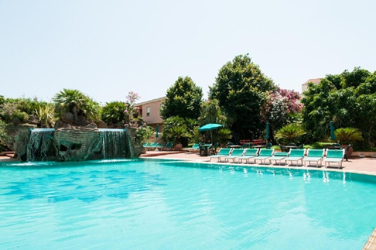 Le Residenze Del Golfo Di Orosei Aparthotel Bagian luar foto